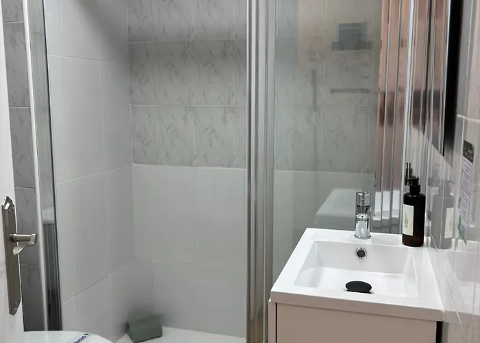 Seaview Friendly 9 *