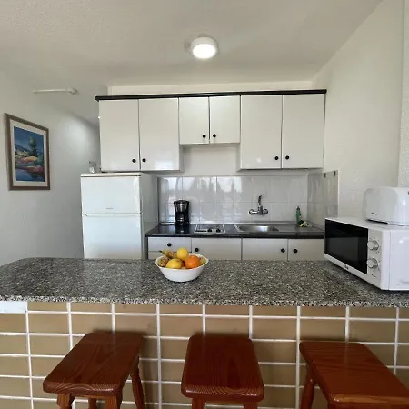 Seaview Friendly 9 *